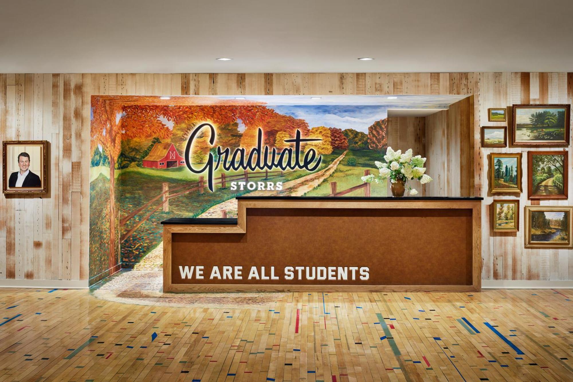 Graduate By Hilton Storrs Hotel Exterior photo